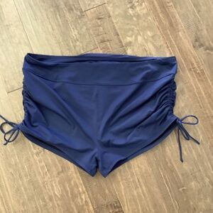 Beach House Navy Swim Bottom, Size 22W, adjustable drawstrings on each, …